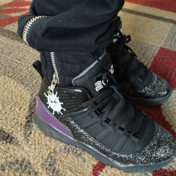 Sz2 Custom Covid trainers - Picture 4 of 8